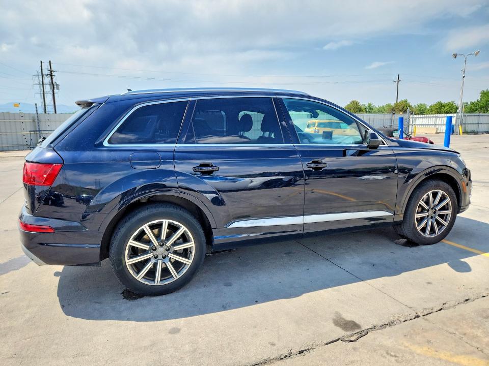 Продажа на аукционе авто 2017 Audi Q7, vin: WA1LAAF78HD025442, номер лота: 85984175