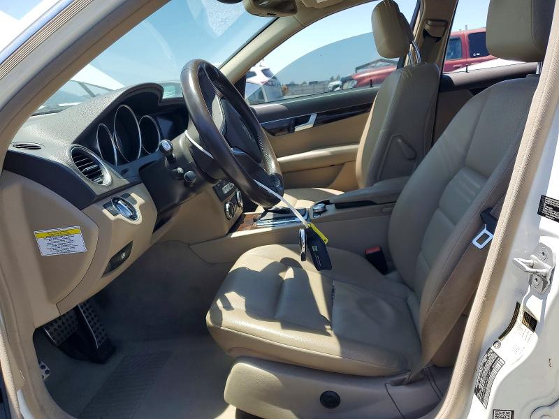 2013 Mercedes-benz C მანქანა იყიდება აუქციონზე, vin: WDDGF4HB4DA851587, აუქციონის ნომერი: 59916876