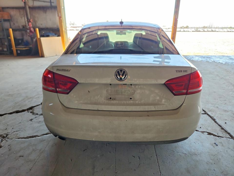 60420696 :رقم المزاد ، 1VWBT7A38EC117457 vin ، 2014 Volkswagen Passat مزاد بيع