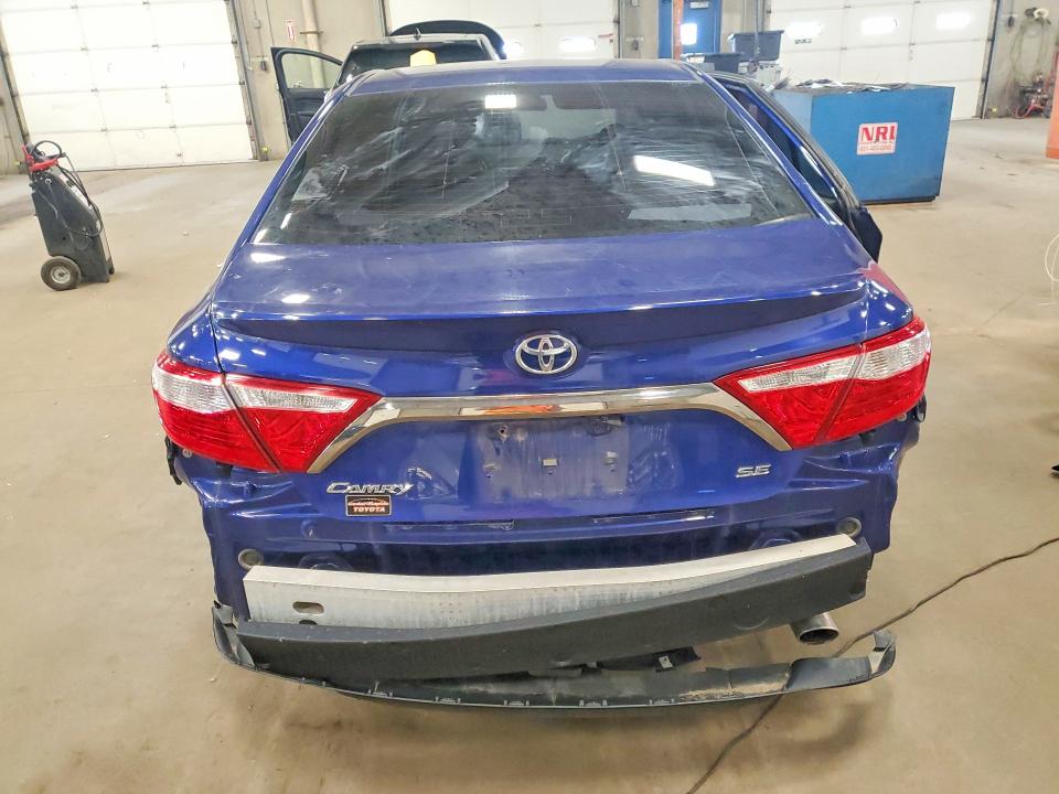 60775776 :رقم المزاد ، 4T1BF1FKXGU600013 vin ، 2016 Toyota Camry مزاد بيع