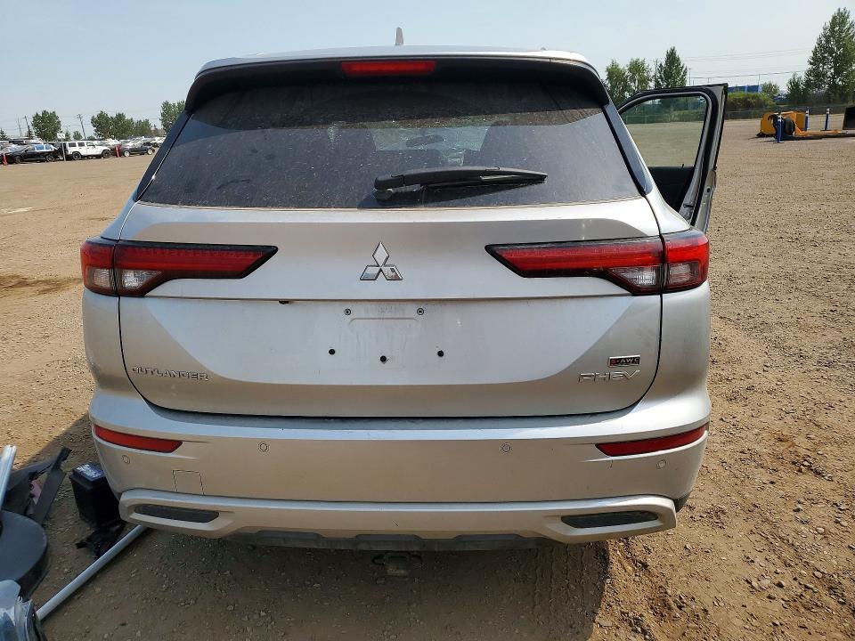 2024 Mitsubishi Outlander მანქანა იყიდება აუქციონზე, vin: JA4T5VA98RZ615391, აუქციონის ნომერი: 63523406
