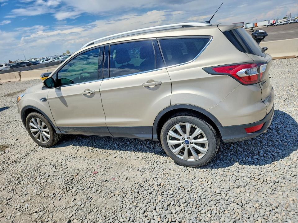 61912196 :رقم المزاد ، 1FMCU9J9XHUA23160 vin ، 2017 Ford Escape مزاد بيع