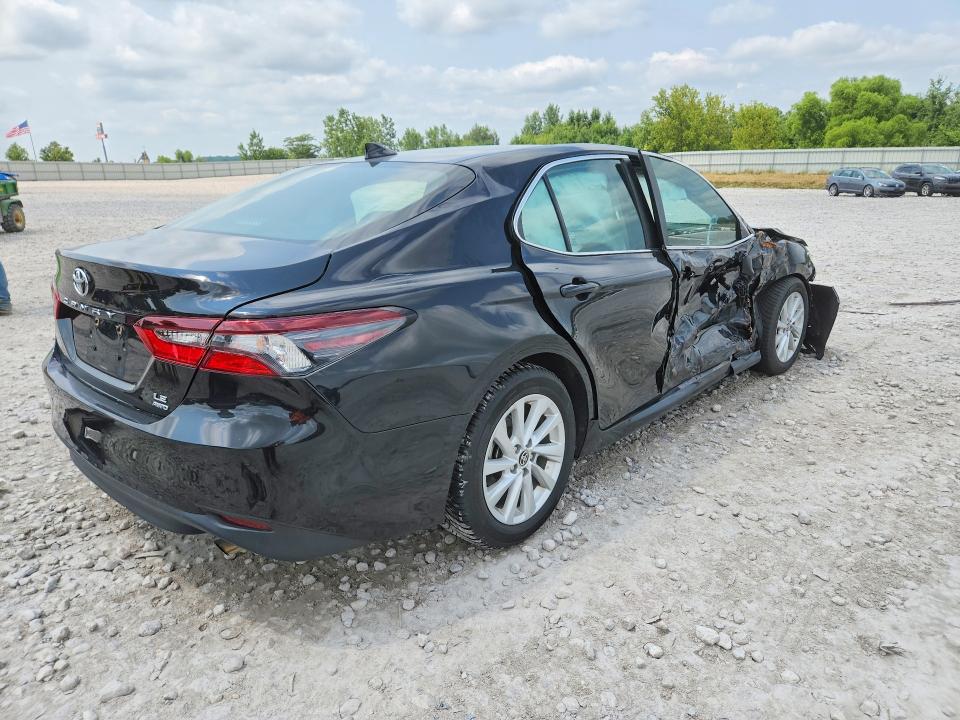 63016756 :رقم المزاد ، 4T1C11BK3PU087437 vin ، 2023 Toyota Camry مزاد بيع
