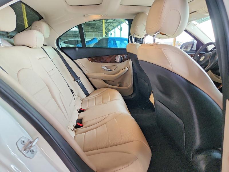 Продажа на аукционе авто 2016 Mercedes-benz C, vin: 55SWF4KBXGU142445, номер лота: 61223196