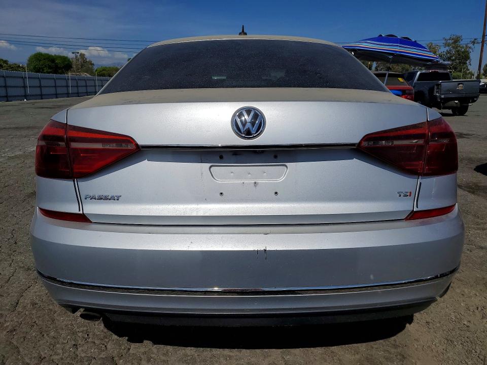 2017 Volkswagen Passat მანქანა იყიდება აუქციონზე, vin: 1VWAT7A34HC045365, აუქციონის ნომერი: 62512496