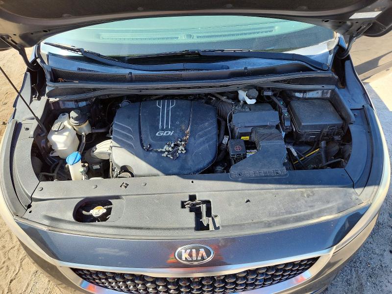 61171336 :رقم المزاد ، KNDMC5C12H6334324 vin ، 2017 Kia Sedona مزاد بيع