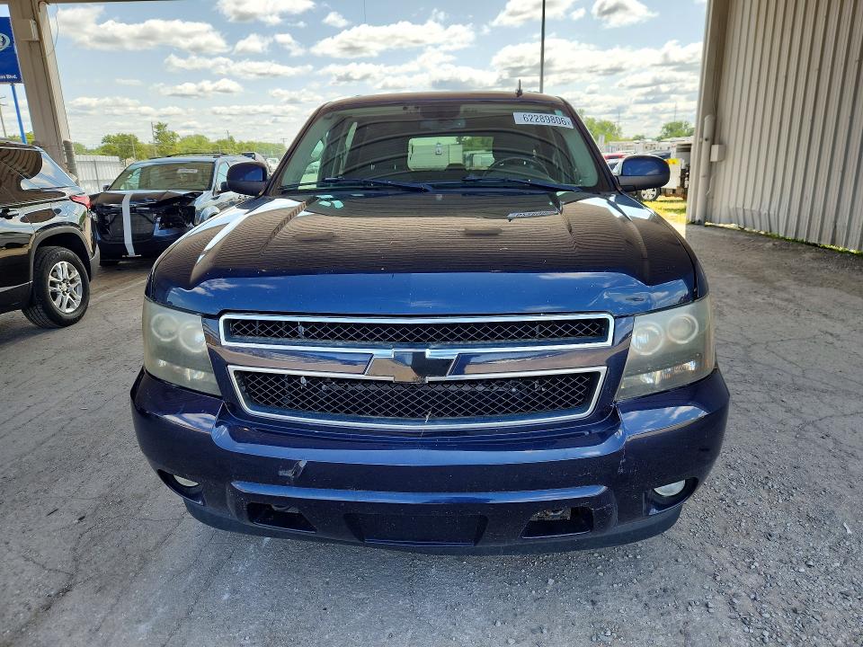 Продажа на аукционе авто 2008 Chevrolet Suburban, vin: 3GNFK16308G174936, номер лота: 62289806