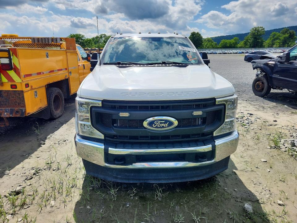57080806 :رقم المزاد ، 1FT8X3BT0NEC26878 vin ، 2022 Ford F350 مزاد بيع