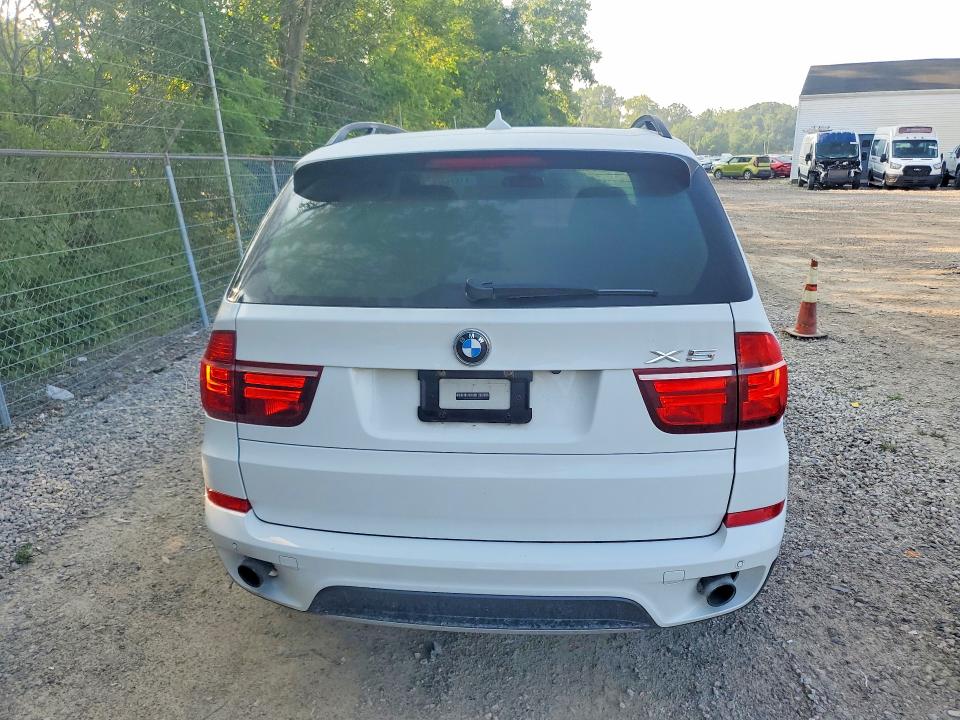 61670466 :رقم المزاد ، 5UXZV4C59BL742551 vin ، 2011 Bmw X5 مزاد بيع