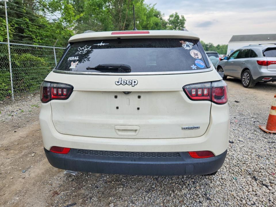 60409316 :رقم المزاد ، 3C4NJCBB3JT226864 vin ، 2018 Jeep Compass مزاد بيع