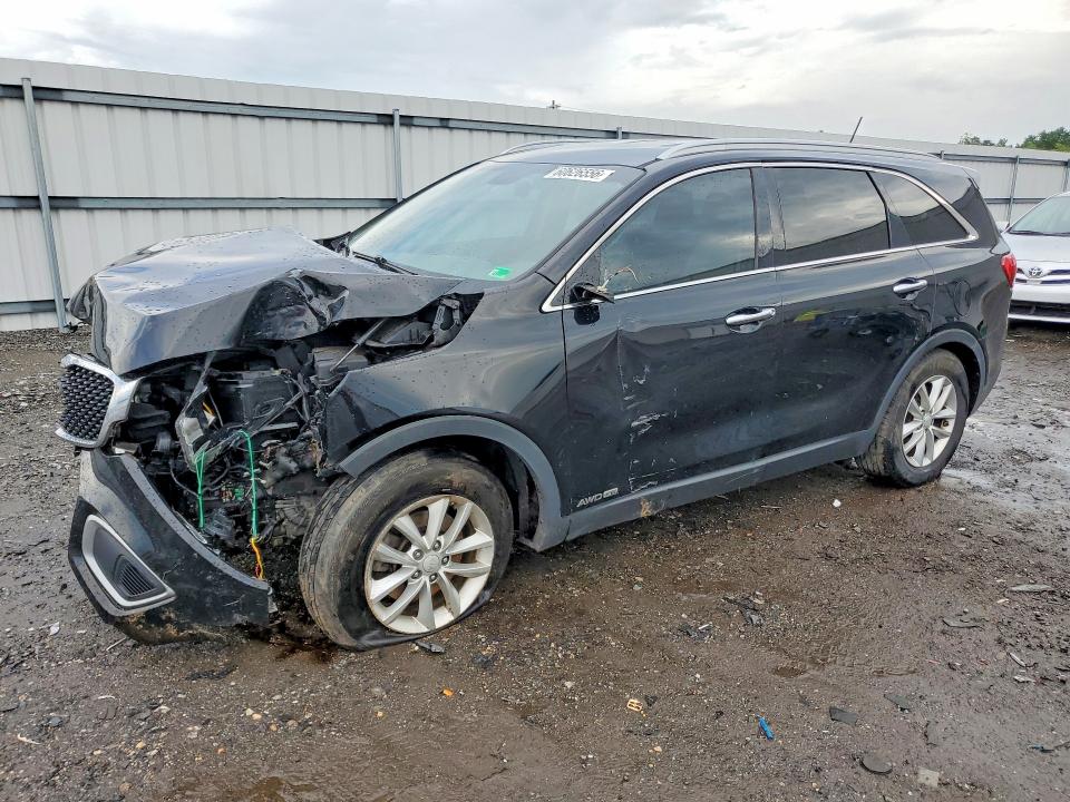 60626556 :رقم المزاد ، 5XYPGDA57HG292487 vin ، 2017 Kia Sorento مزاد بيع