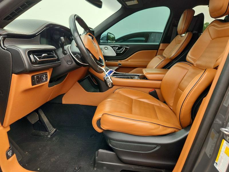 60385576 :رقم المزاد ، 5LM5J9XC4NGL03619 vin ، 2022 Lincoln Aviator مزاد بيع