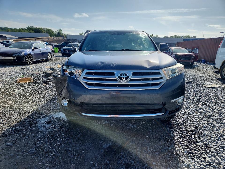 2011 Toyota Highlander მანქანა იყიდება აუქციონზე, vin: 5TDYK3EH2BS047513, აუქციონის ნომერი: 61734166