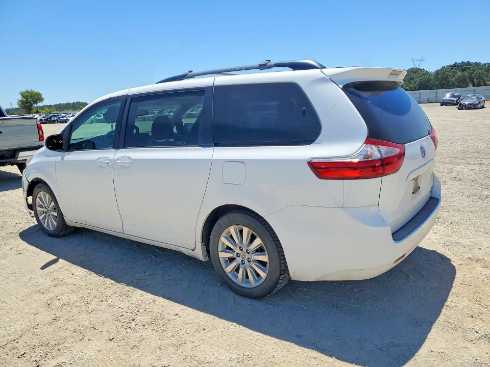 2015 Toyota Sienna მანქანა იყიდება აუქციონზე, vin: 5TDJK3DC7FS123174, აუქციონის ნომერი: 85613885
