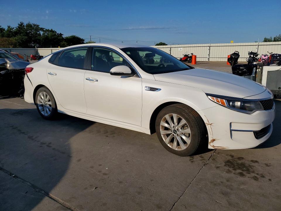 59775786 :رقم المزاد ، 5XXGT4L36JG263435 vin ، 2018 Kia Optima مزاد بيع