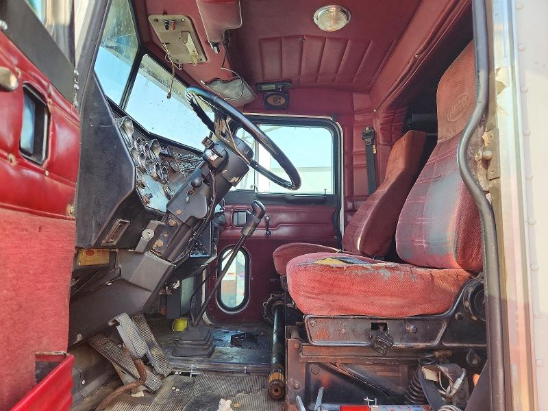 1995 Peterbilt 379 მანქანა იყიდება აუქციონზე, vin: 1XP5DB8X7SN359342, აუქციონის ნომერი: 58841316