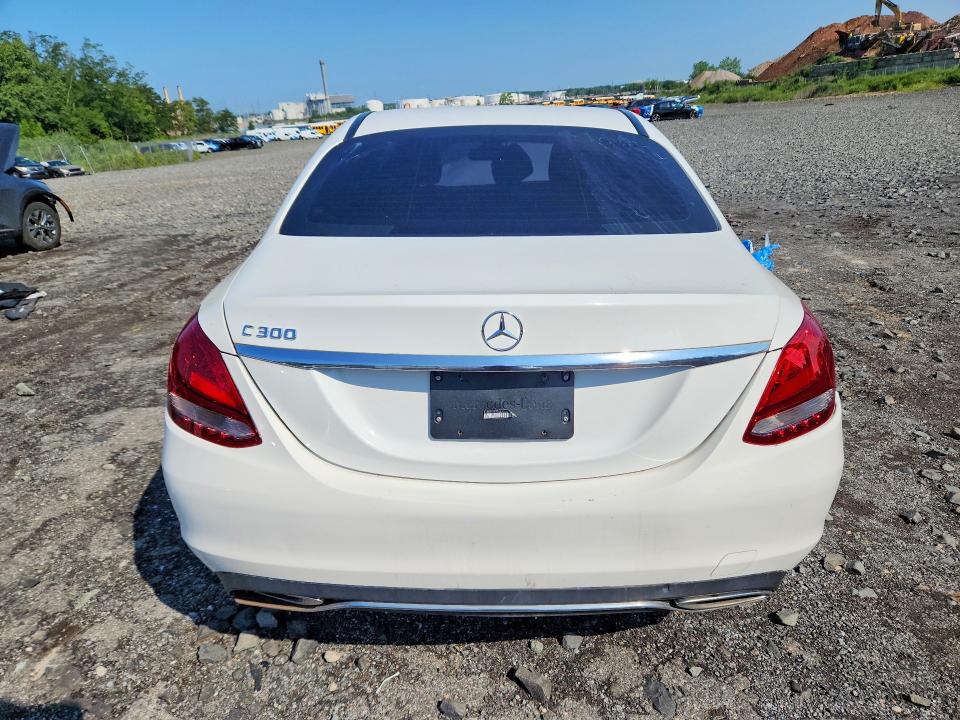 63611466 :رقم المزاد ، 55SWF4JB2HU233681 vin ، 2017 Mercedes-benz C مزاد بيع