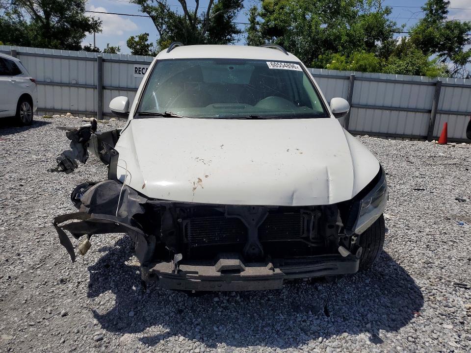 2017 Volkswagen Tiguan მანქანა იყიდება აუქციონზე, vin: WVGAV7AX6HK042498, აუქციონის ნომერი: 60554896