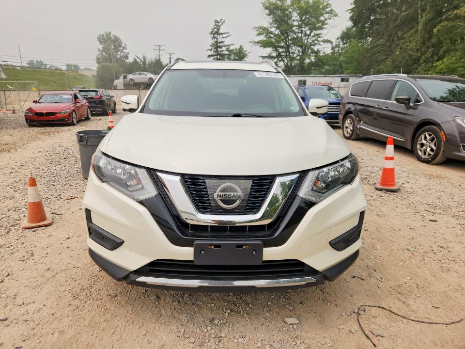 Продаж на аукціоні авто 2017 Nissan Rogue, vin: 5N1AT2MV5HC880213, номер лоту: 61380566