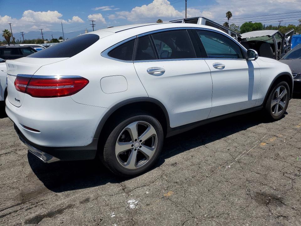 59398516 :رقم المزاد ، WDC0J4KB6HF155724 vin ، 2017 Mercedes-benz Glc Coupe مزاد بيع