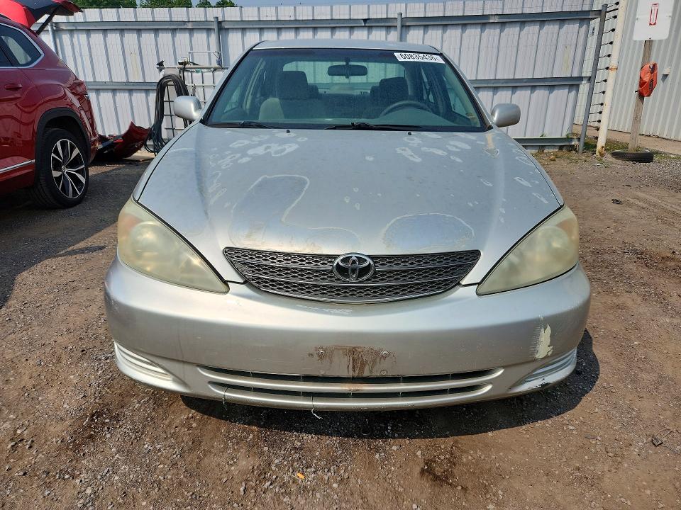 2004 Toyota Camry მანქანა იყიდება აუქციონზე, vin: 4T1BF32KX4U577118, აუქციონის ნომერი: 60835436
