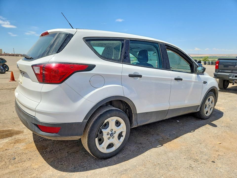 2019 Ford Escape მანქანა იყიდება აუქციონზე, vin: 1FMCU0F72KUA19291, აუქციონის ნომერი: 58203476
