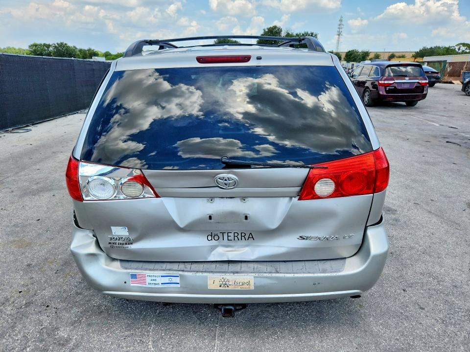 Продажа на аукционе авто 2010 Toyota Sienna, vin: 5TDKK4CC3AS304809, номер лота: 61880646