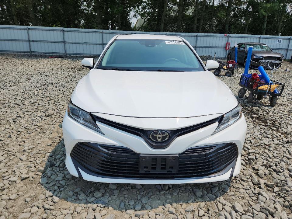 Продаж на аукціоні авто 2019 Toyota Camry, vin: 4T1B11HK1KU195860, номер лоту: 61026506