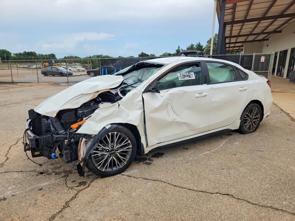 2024 Kia Forte მანქანა იყიდება აუქციონზე, vin: 3KPF54AD7RE714958, აუქციონის ნომერი: 59722216