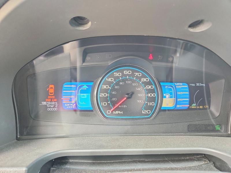 2010 Ford Fusion მანქანა იყიდება აუქციონზე, vin: 3FADP0L37AR135731, აუქციონის ნომერი: 61792706