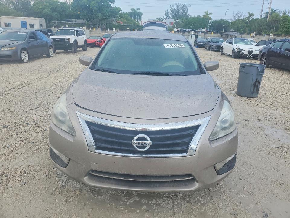 Продажа на аукционе авто 2015 Nissan Altima, vin: 1N4AL3AP6FN891325, номер лота: 61619016