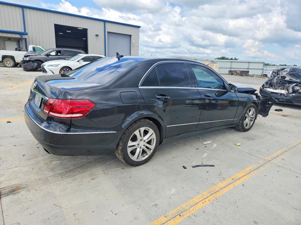 60837676 :رقم المزاد ، WDDHF5GB0BA438171 vin ، 2011 Mercedes-benz E مزاد بيع
