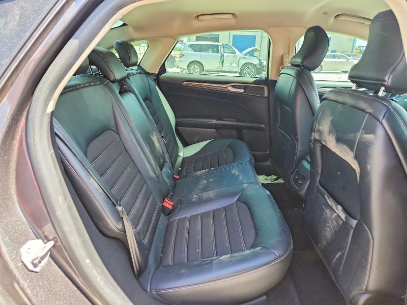 60021216 :رقم المزاد ، 3FA6P0LU4HR397461 vin ، 2017 Ford Fusion مزاد بيع