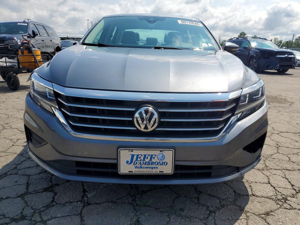 60749586 :رقم المزاد ، 1VWSA7A33MC001930 vin ، 2021 Volkswagen Passat مزاد بيع