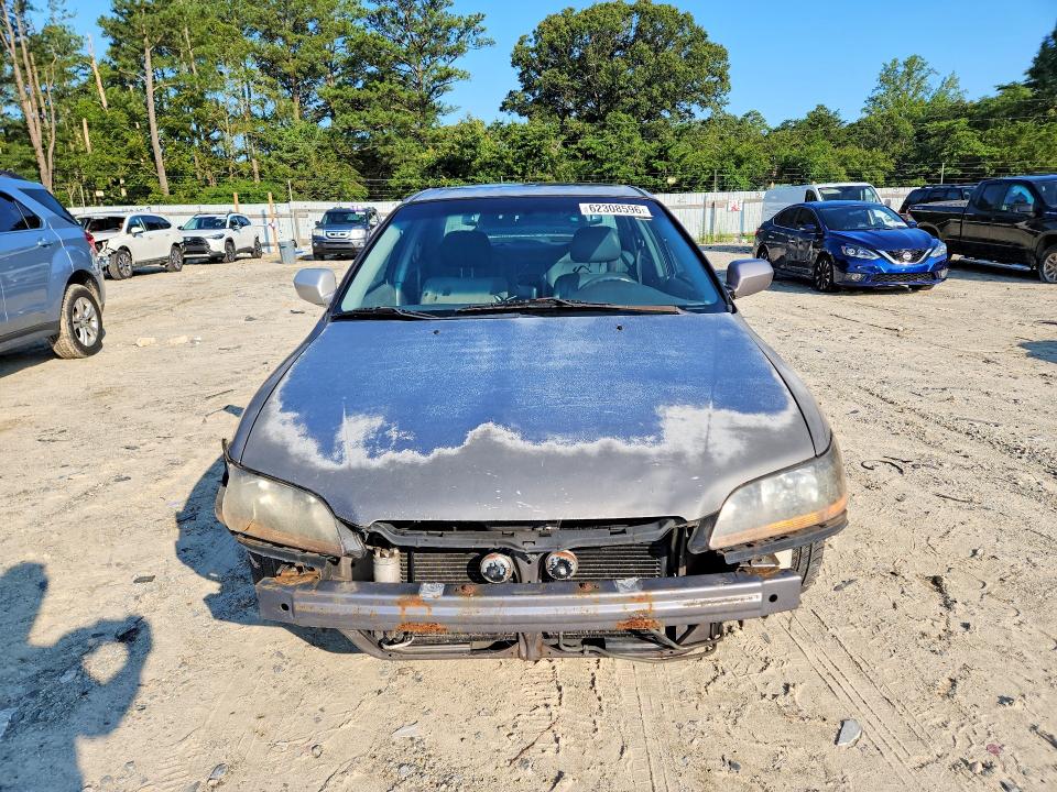 62308596 :رقم المزاد ، 1HGCG6680YA093523 vin ، 2000 Honda Accord مزاد بيع