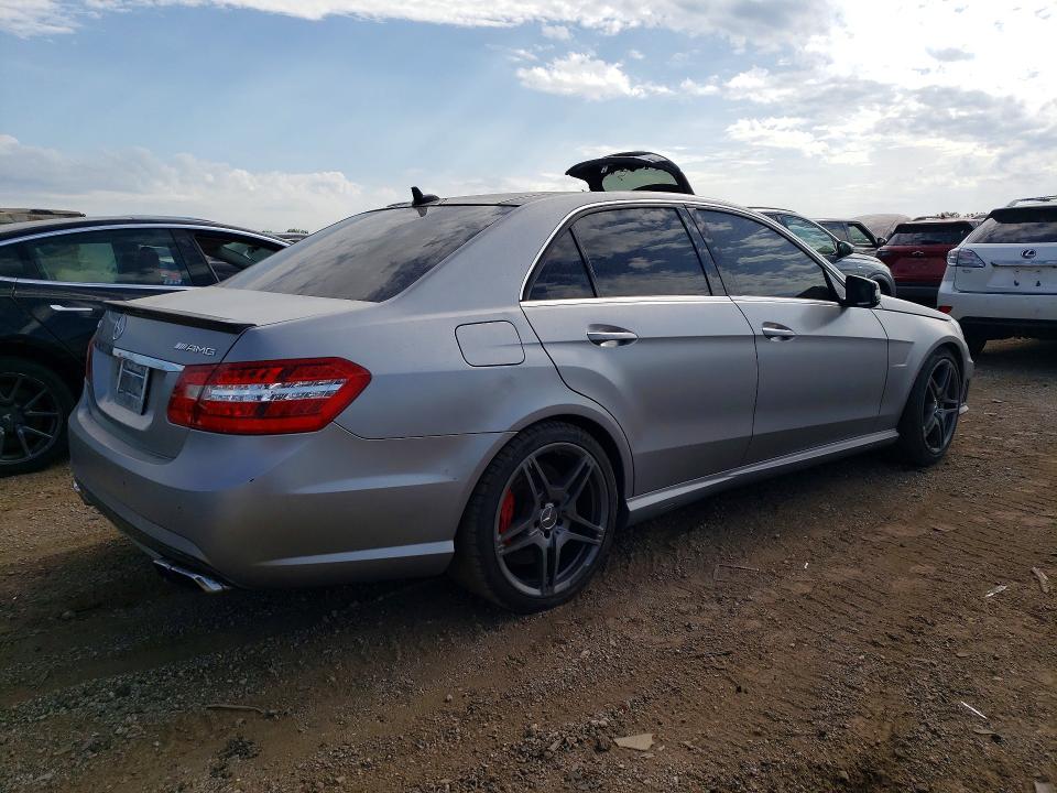 Продажа на аукционе авто 2013 Mercedes-benz E, vin: WDDHF7EB3DA732231, номер лота: 61052086