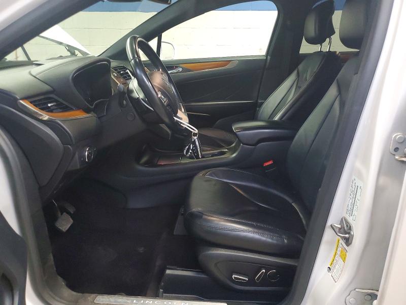 Продажа на аукционе авто 2017 Lincoln Mkc, vin: 5LMCJ2D99HUL12586, номер лота: 61870106