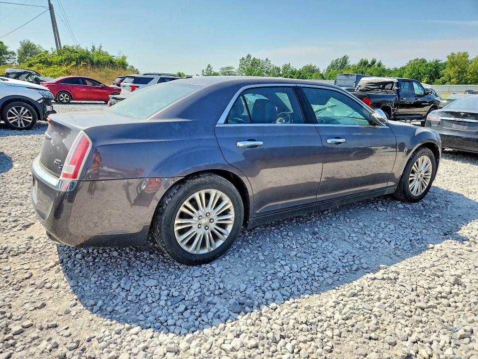 2013 Chrysler 300 მანქანა იყიდება აუქციონზე, vin: 2C3CCAKT5DH733054, აუქციონის ნომერი: 61112246