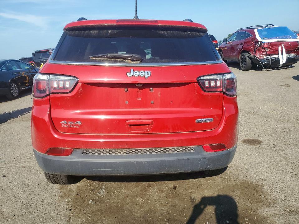 61069526 :رقم المزاد ، 3C4NJDBB1JT415535 vin ، 2018 Jeep Compass مزاد بيع