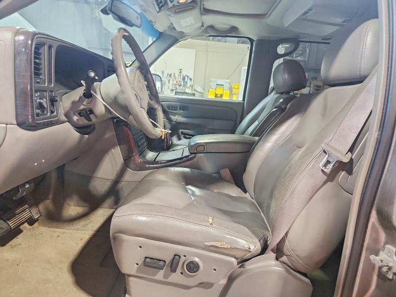 61215146 :رقم المزاد ، 1GKFK66U95J124498 vin ، 2005 Gmc Yukon Xl مزاد بيع