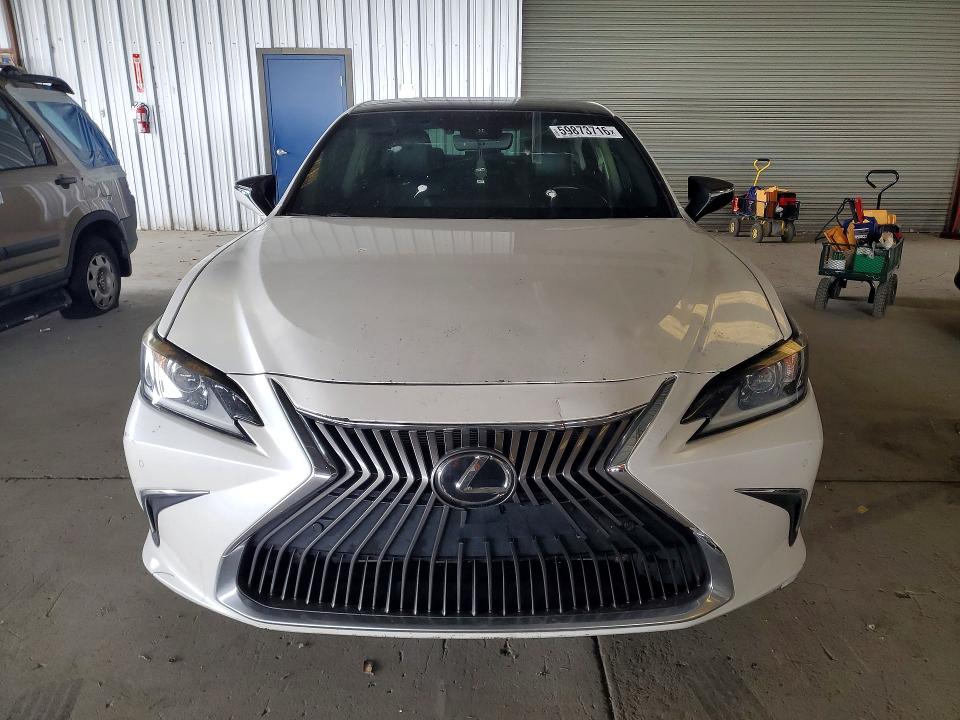 59873716 :رقم المزاد ، 58ABZ1B12KU021037 vin ، 2019 Lexus Es مزاد بيع