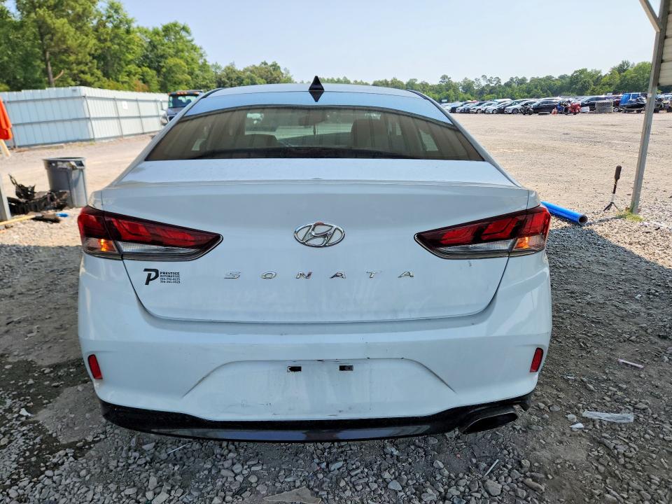 Продажа на аукционе авто 2018 Hyundai Sonata, vin: 5NPE34AF3JH611717, номер лота: 61925266