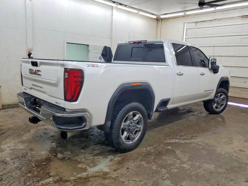 61798046 :رقم المزاد ، 1GT4UNEY5SF122970 vin ، 2025 Gmc Sierra مزاد بيع