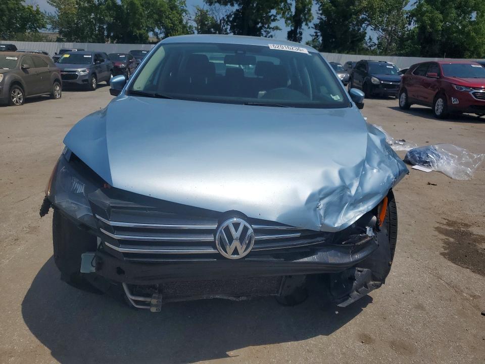 Продажа на аукционе авто 2013 Volkswagen Passat, vin: 1VWAH7A31DC036120, номер лота: 62016236