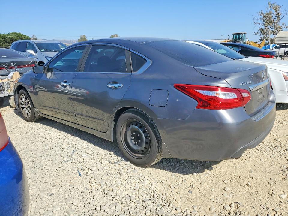 Продажа на аукционе авто 2017 Nissan Altima, vin: 1N4AL3AP4HN305854, номер лота: 61917596