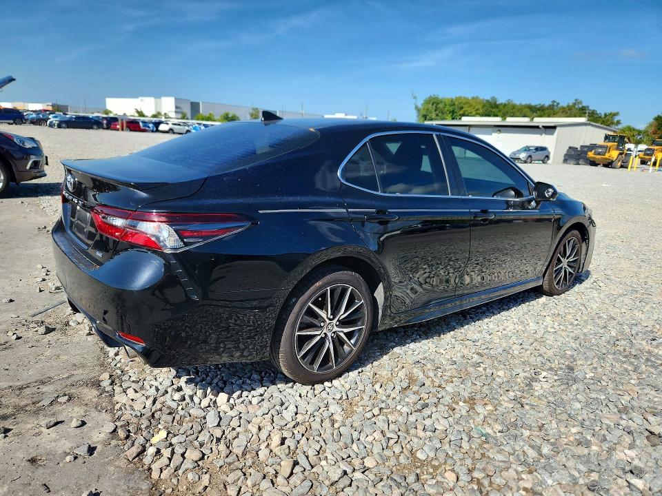 Продаж на аукціоні авто 2022 Toyota Camry, vin: 4T1G11AK4NU630472, номер лоту: 62379616