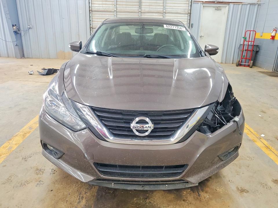 62271356 :رقم المزاد ، 1N4AL3AP8HC245847 vin ، 2017 Nissan Altima مزاد بيع