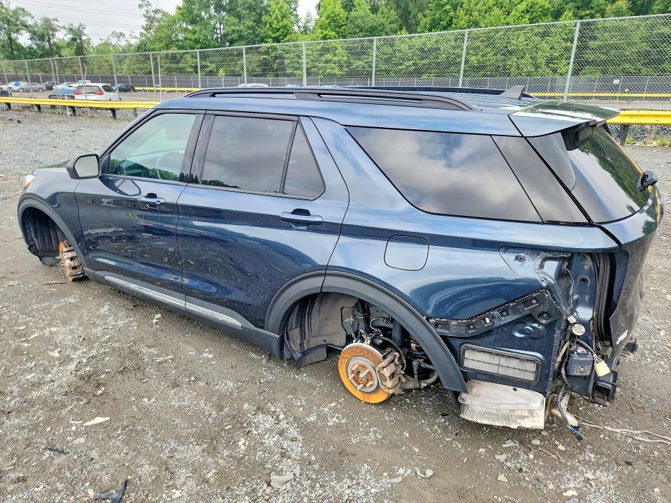 Продажа на аукционе авто 2022 Ford Explorer, vin: 1FMSK8DH2NGB67407, номер лота: 59584216