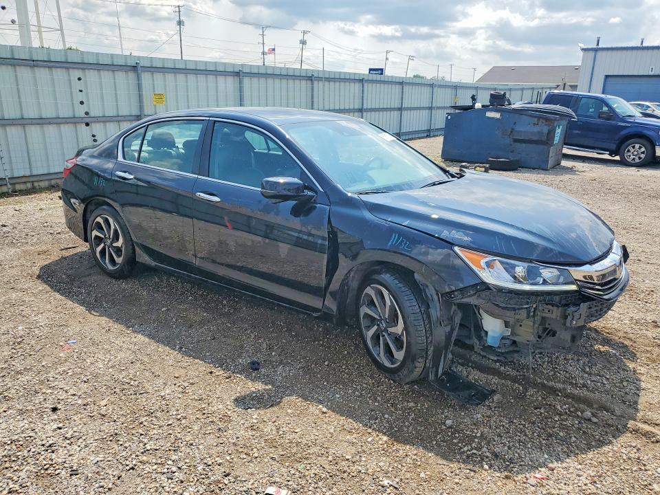 Продажа на аукционе авто 2017 Honda Accord, vin: 1HGCR2F98HA135108, номер лота: 61811806