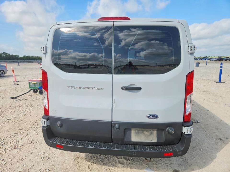 63357976 :رقم المزاد ، 1FTBR1Y88PKA21644 vin ، 2023 Ford Transit مزاد بيع